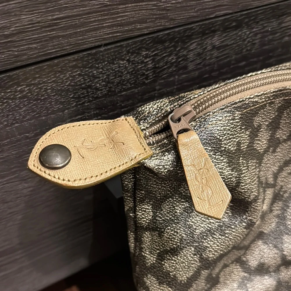 Yves Saint Laurent Pre Owned printed Signature Weekend Duffel Bag.